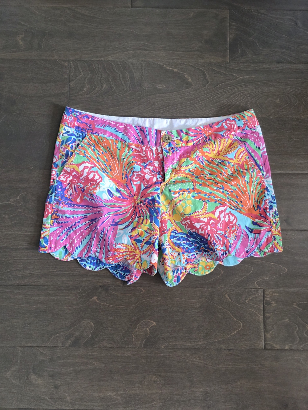 Lilly Pulitzer Pink Multicolor Scallop Hem Shorts